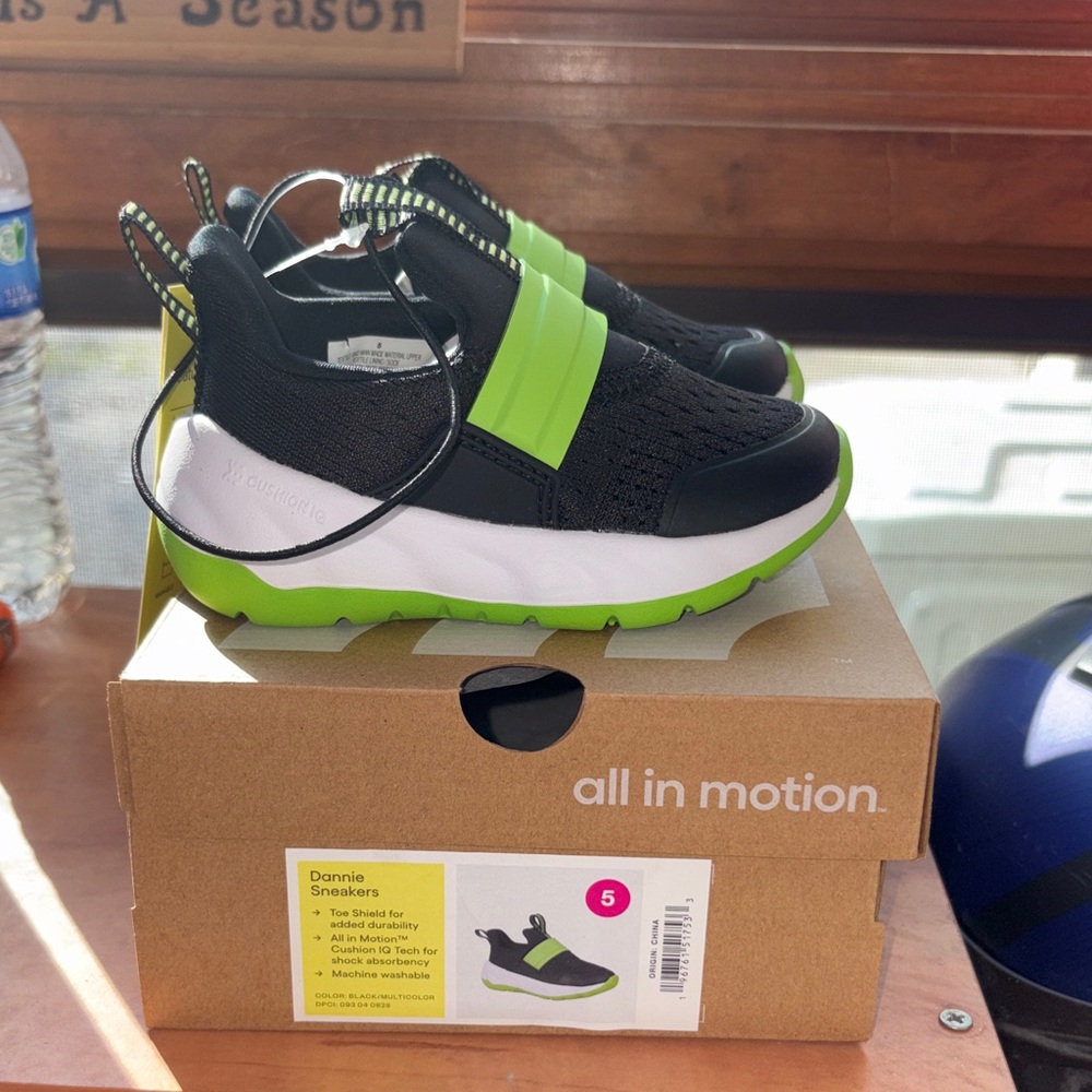 5/$10 All in Motion Kids Sneakers - Black with Neon Green